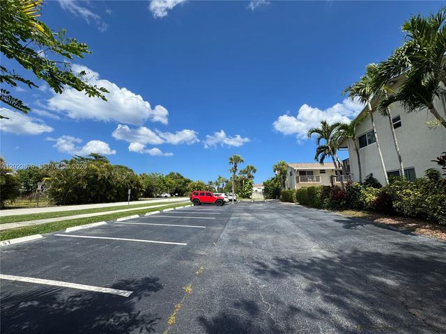 1910 NE 5th Street 107, Deerfield Beach, FL 33441