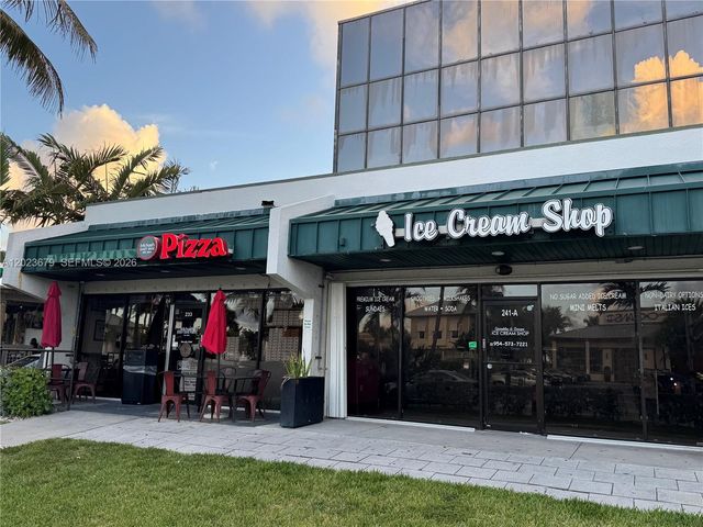 1910 NE 5th Street 107, Deerfield Beach, FL 33441