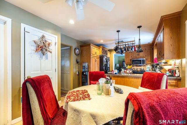 34 Bagburn Road, Monroe, CT 06468