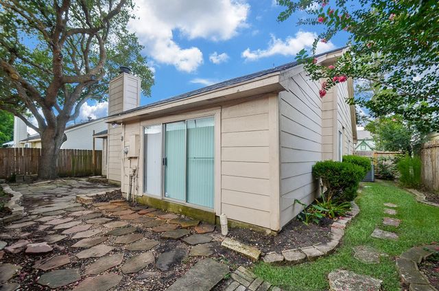 12722 Ashford Brook Drive, Houston, TX 77082