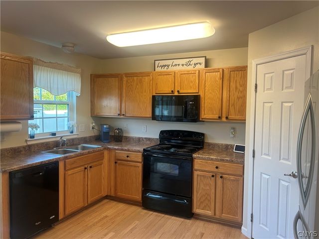 37 Waterfront Drive, Van Buren, NY 13027