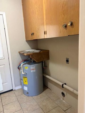 1002 Center Street, El Campo, TX 77437