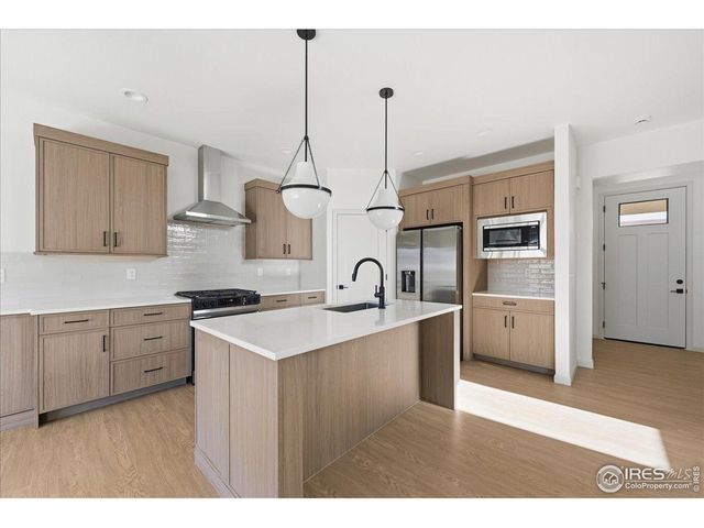 28 Snowcap Dr, Windsor, CO 80550