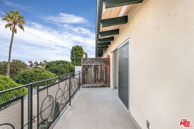 2637 S Centinela Avenue 18, Santa Monica, CA 90405