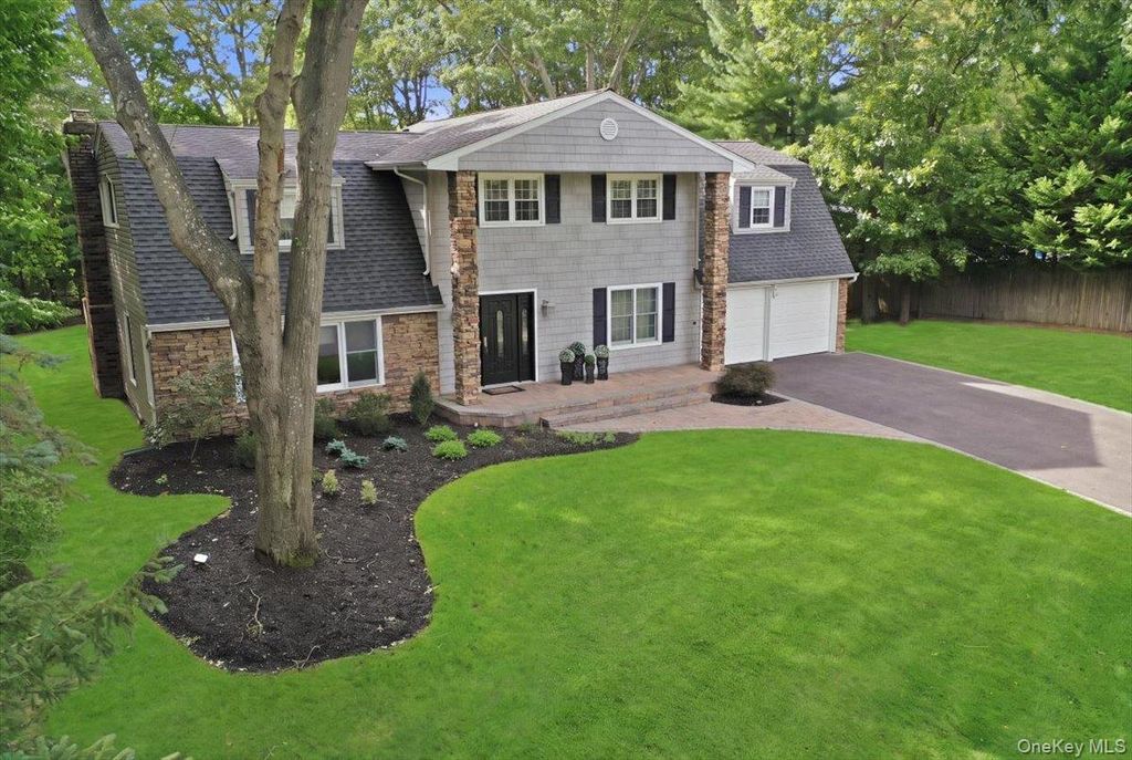 8 Philson Court, Commack, NY 11725 — photo 2