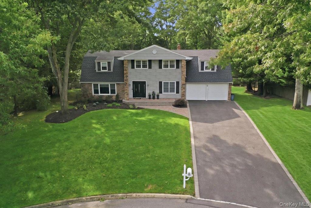 8 Philson Court, Commack, NY 11725 — photo 3