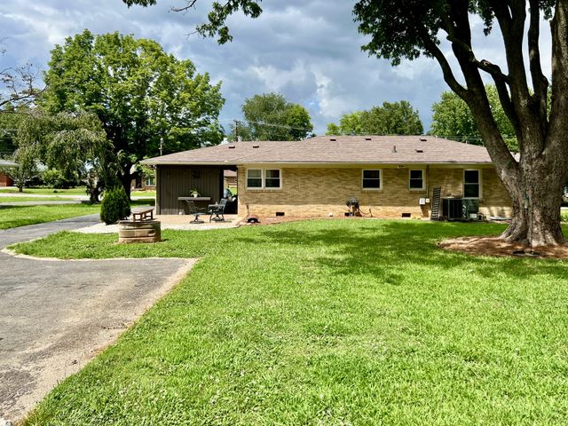 409 Westview Dr, Franklin, KY 42134