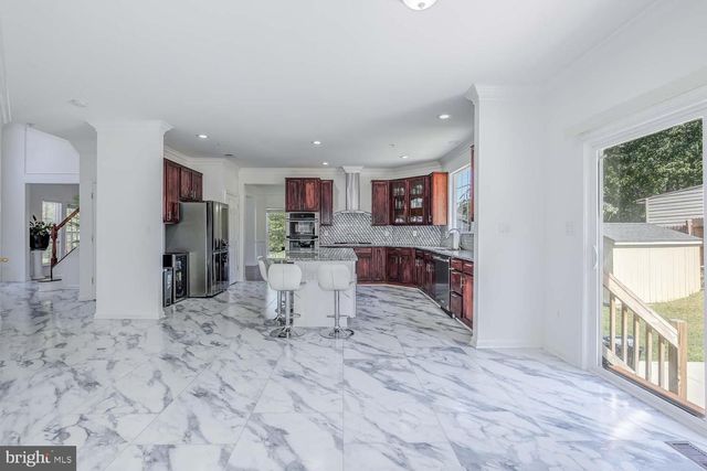 6810 ASHLEYS CROSSING CT, Temple Hills, MD 20748