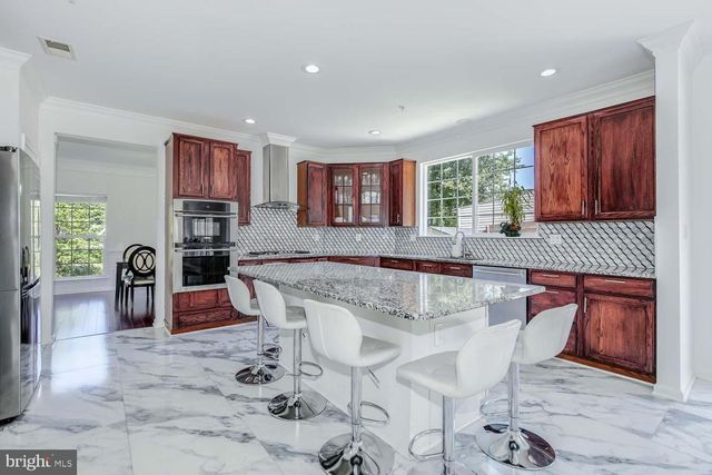 6810 ASHLEYS CROSSING CT, Temple Hills, MD 20748