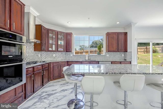 6810 ASHLEYS CROSSING CT, Temple Hills, MD 20748