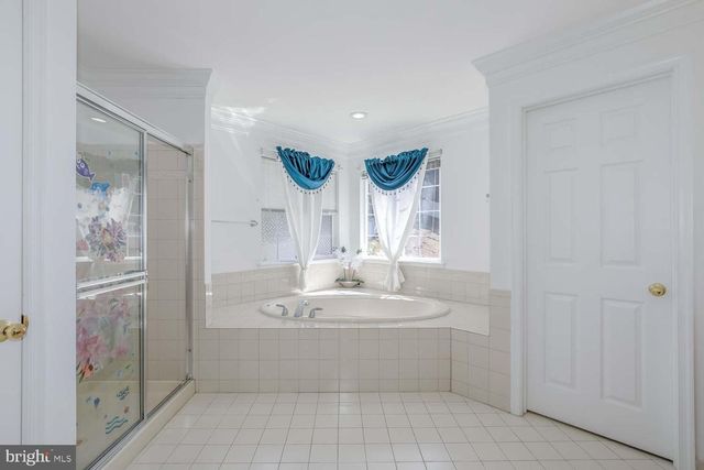 6810 ASHLEYS CROSSING CT, Temple Hills, MD 20748