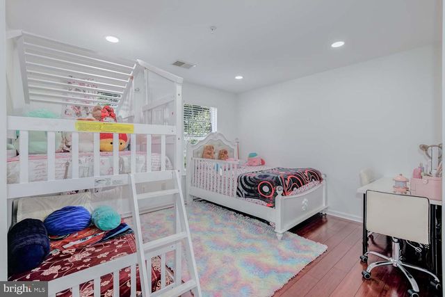 6810 ASHLEYS CROSSING CT, Temple Hills, MD 20748