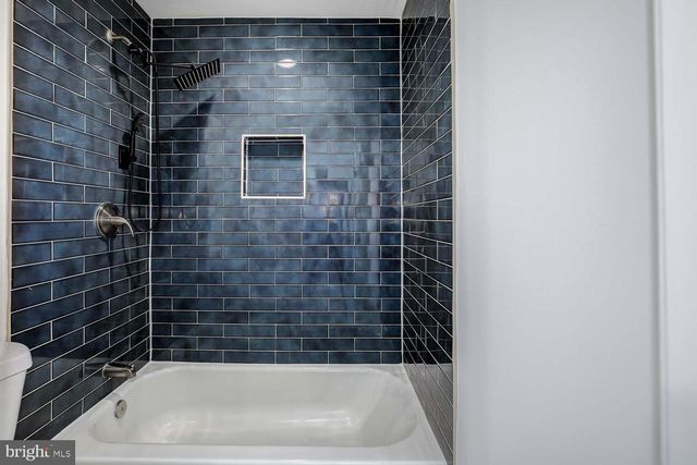 6810 ASHLEYS CROSSING CT, Temple Hills, MD 20748