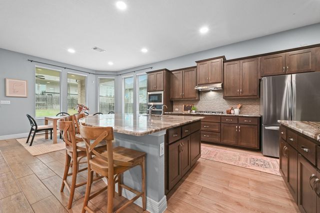 154 Ashleaf DR, Buda, TX 78610