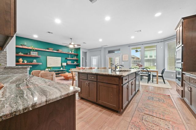 154 Ashleaf DR, Buda, TX 78610