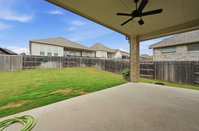 154 Ashleaf DR, Buda, TX 78610
