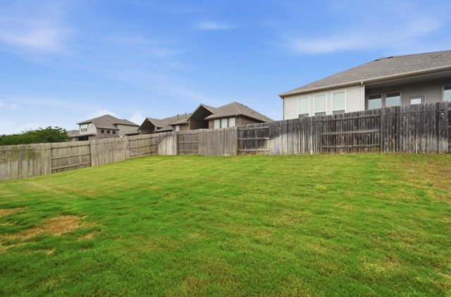 154 Ashleaf DR, Buda, TX 78610