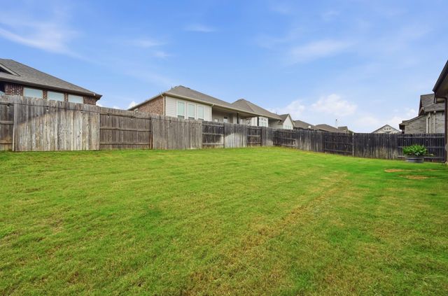 154 Ashleaf DR, Buda, TX 78610