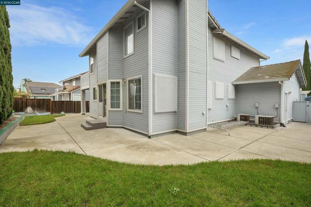 160 Meadow Brook Ct, Oakley, CA 94561