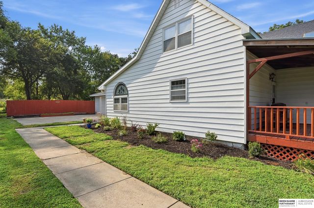 602 Pine Street, South Bend, NE 68058