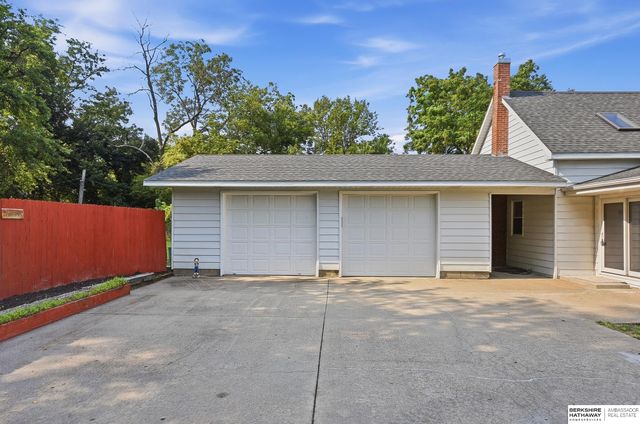 602 Pine Street, South Bend, NE 68058