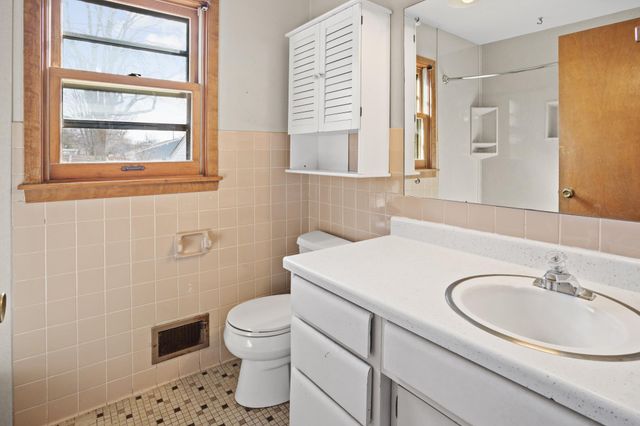 5600 23rd Avenue S, Minneapolis, MN 55417