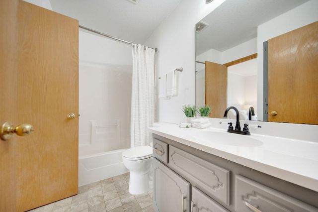 3455 Kahler Drive NE, Saint Michael, MN 55376