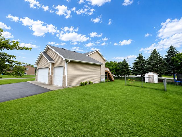 3455 Kahler Drive NE, Saint Michael, MN 55376