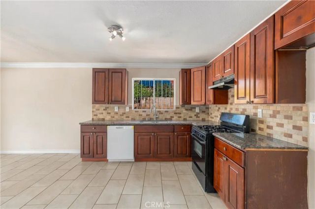 9730 Linden Avenue, Bloomington, CA 92316