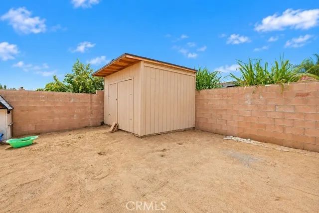 9730 Linden Avenue, Bloomington, CA 92316
