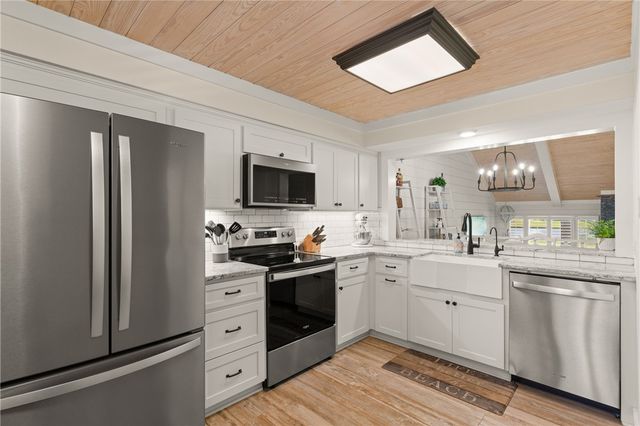 257 Moss Oak Lane 257, St Simons Island, GA 31522