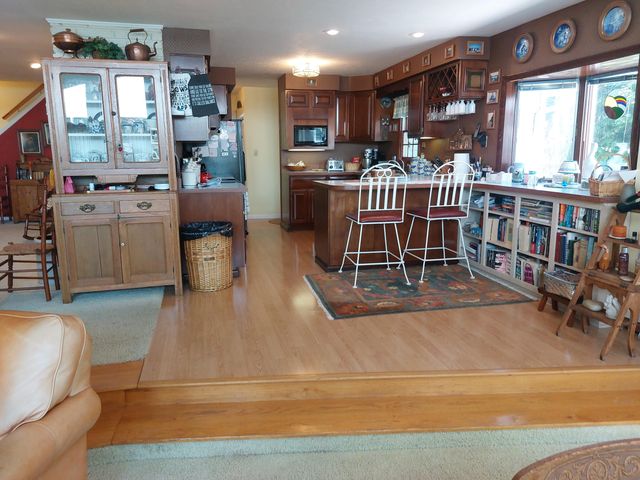 23675 N Shore Drive, Edwardsburg, MI 49112