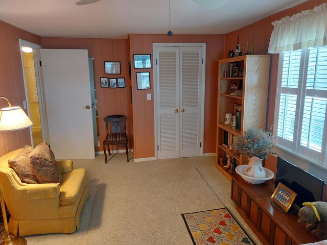 23675 N Shore Drive, Edwardsburg, MI 49112