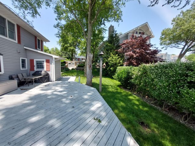 23675 N Shore Drive, Edwardsburg, MI 49112