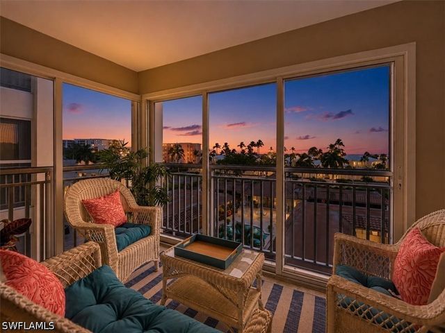 2600 Gulf Shore BLVD N 42, Naples, FL 34103