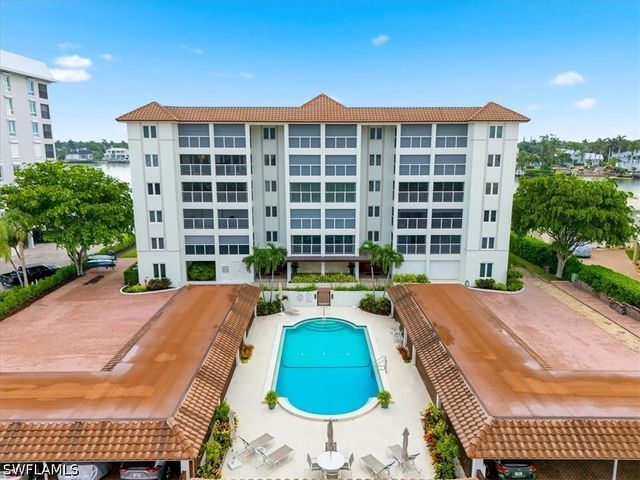 2600 Gulf Shore BLVD N 42, Naples, FL 34103