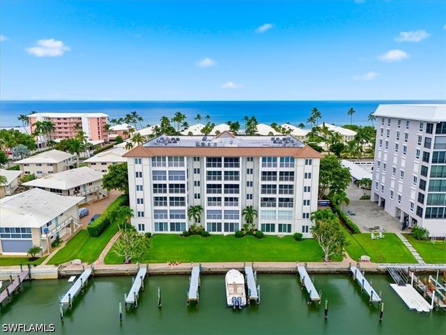 2600 Gulf Shore BLVD N 42, Naples, FL 34103
