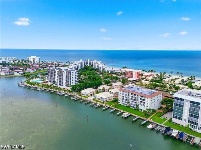 2600 Gulf Shore BLVD N 42, Naples, FL 34103