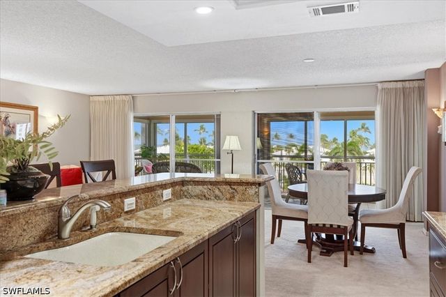 2600 Gulf Shore BLVD N 42, Naples, FL 34103