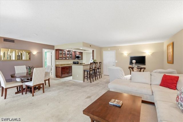 2600 Gulf Shore BLVD N 42, Naples, FL 34103