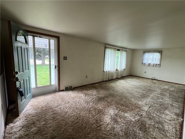 6030 Firestone Road NE, Canton, OH 44721