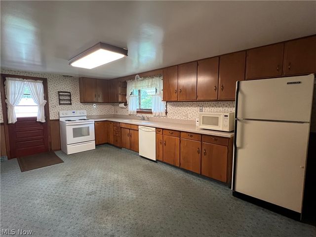 6030 Firestone Road NE, Canton, OH 44721