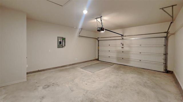 6904 Labelle Drive, Warr Acres, OK 73132
