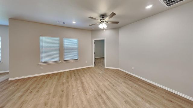 6904 Labelle Drive, Warr Acres, OK 73132