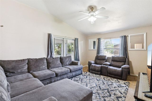 11526 HUGGINS STREET, Leesburg, FL 34788