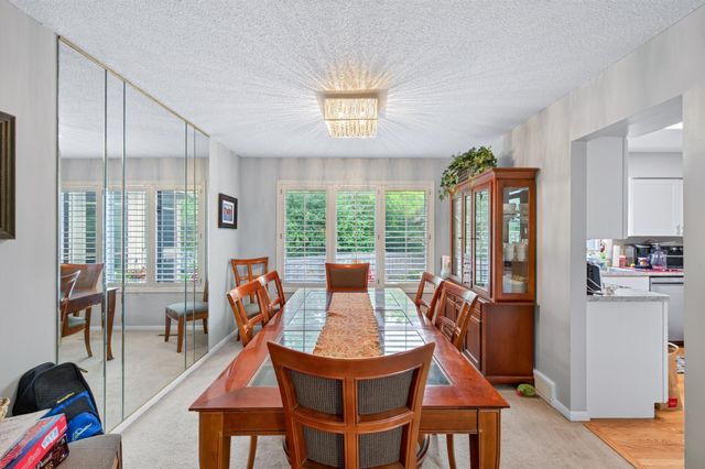 7001 Beacon Circle, Eden Prairie, MN 55346
