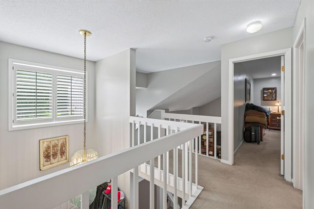 7001 Beacon Circle, Eden Prairie, MN 55346