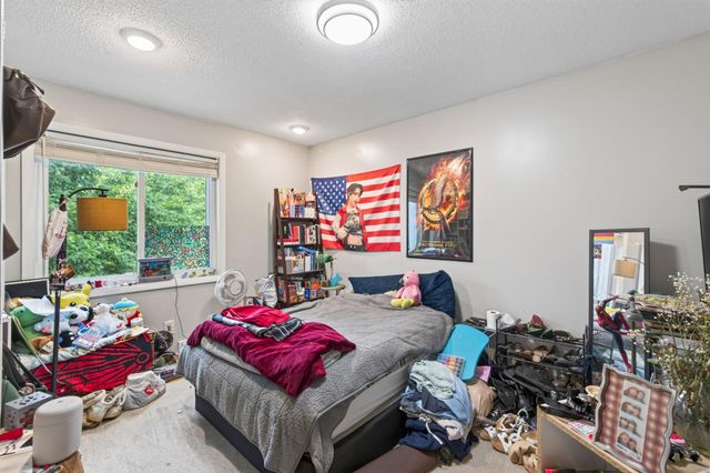 7001 Beacon Circle, Eden Prairie, MN 55346