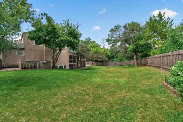 7001 Beacon Circle, Eden Prairie, MN 55346