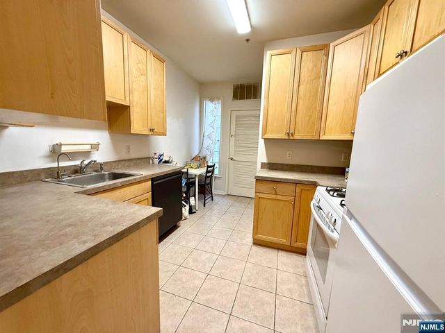 200 Dey Street 258, Harrison, NJ 07029